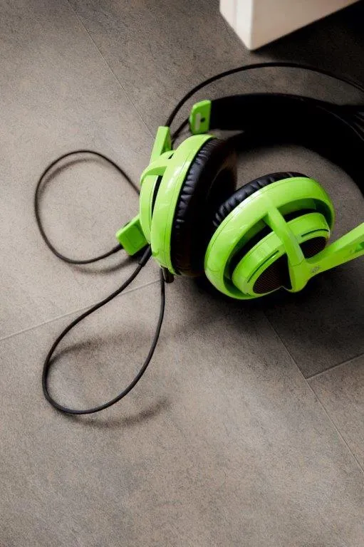 Pergo LVT Tile - Image 8