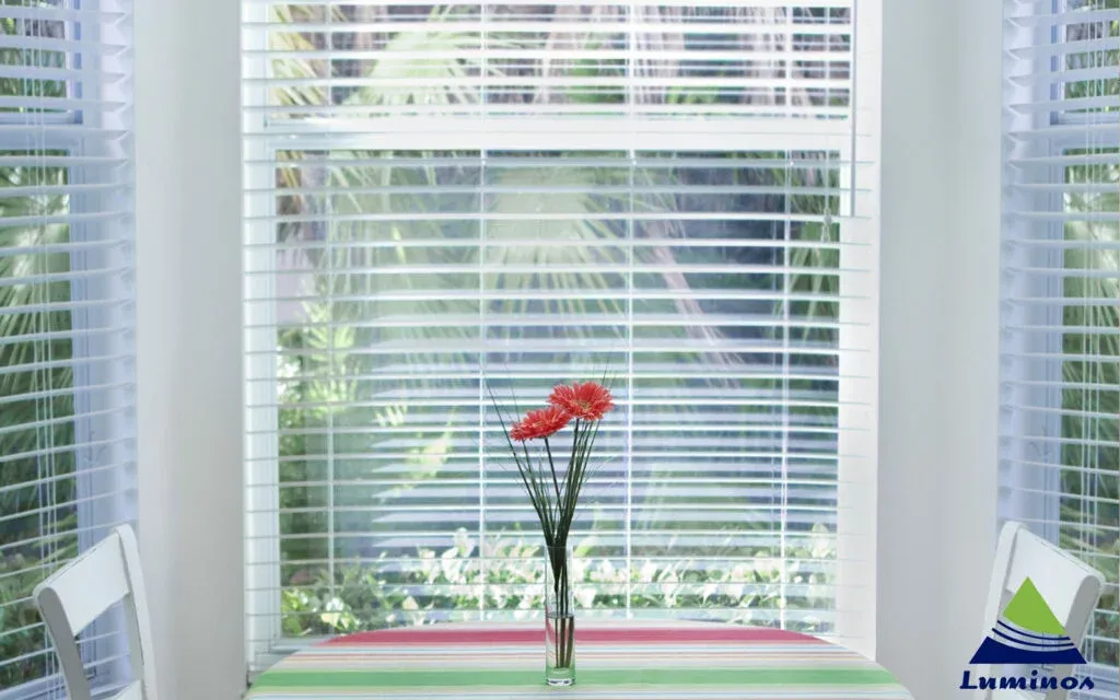 Aluminum-Venetian-Bay-Window-Blinds