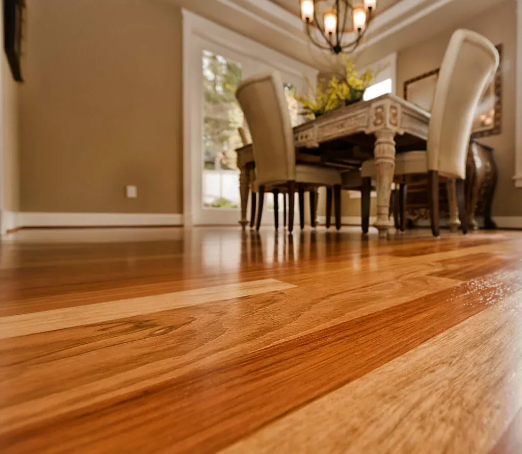 Floor Tenders in Competitive Markets